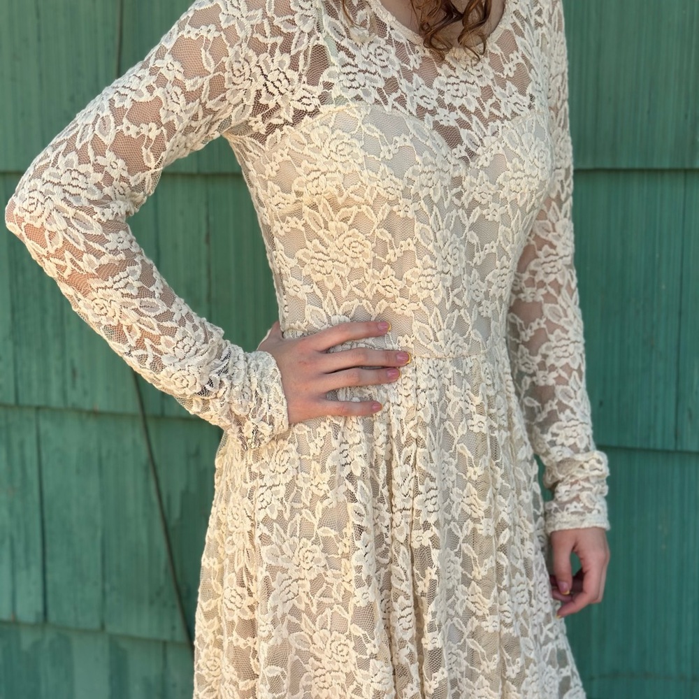 A'gaci Cream A-line V-neck Long Sleeve Dress